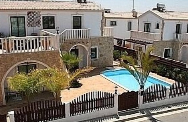 High Specification Traditional Luxury Villa with 8x4m Private Pool