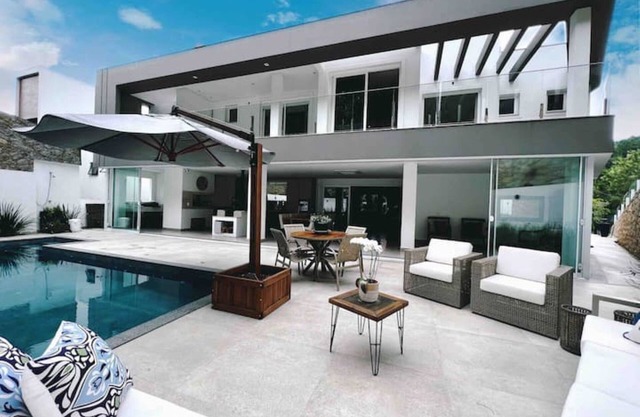 High standard house with pool - Florianópolis