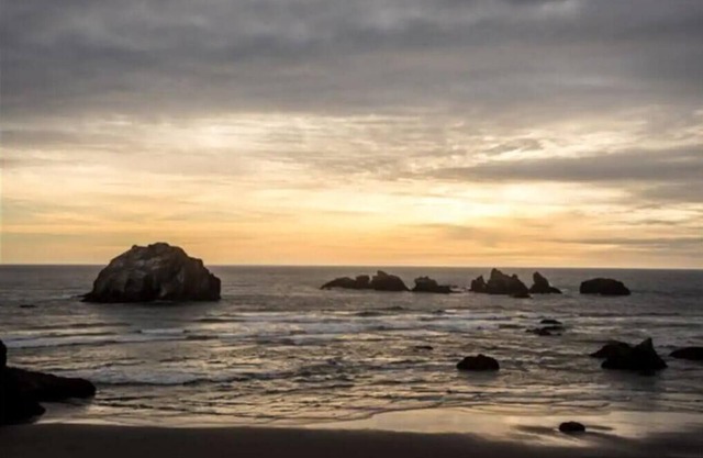 High Tide Hideaway OCEAN VIEW! Sleeps 11, Pets OK