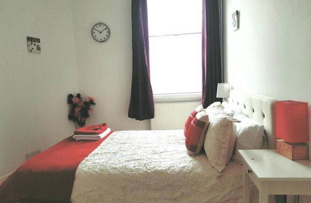 Highbury 2-Bed Condo