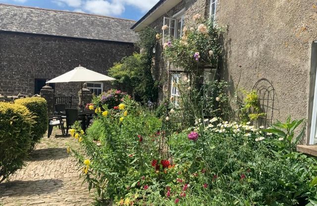 Higher Biddacott Farm