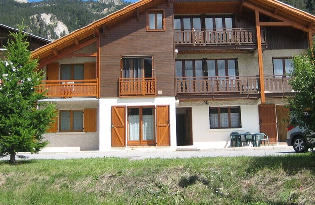 Hiking for everyone in the Queyras Regional Nature Park.