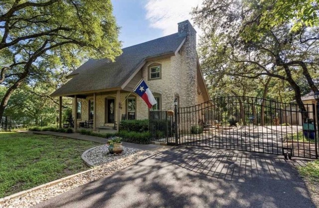 Hill Country Hideaway on 1 Acre and Near Everything!