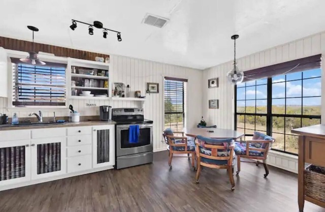 Hill Country Ranch Cabin
