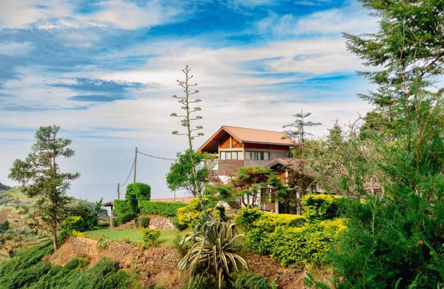 Hill Safari - Tea Estate Villa