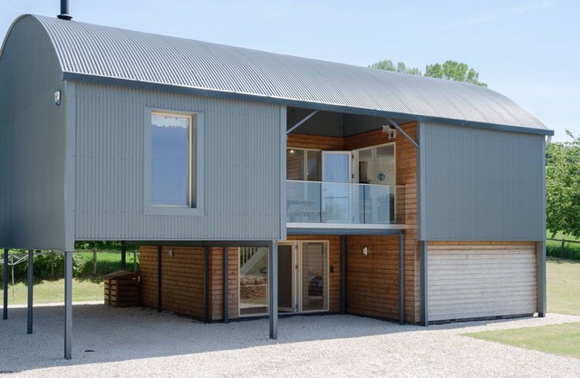 Hill View Rise - sleeps 8 guests in 4 bedrooms