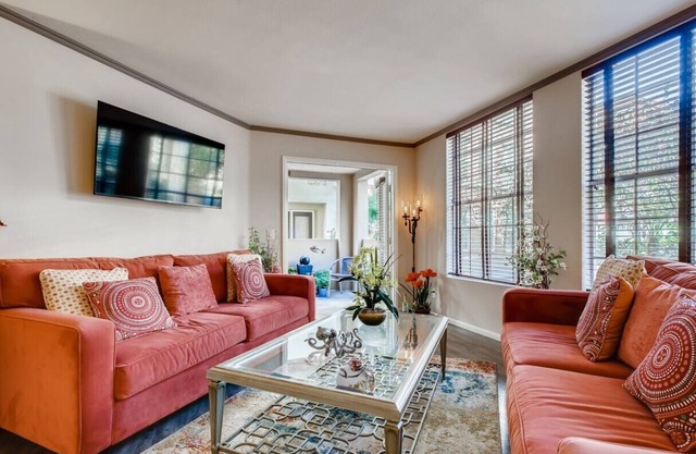 HILLCREST 5 star CONDO