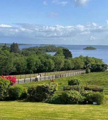 Hillcrest Lodge, Private apartment on Lough Corrib, Oughterard