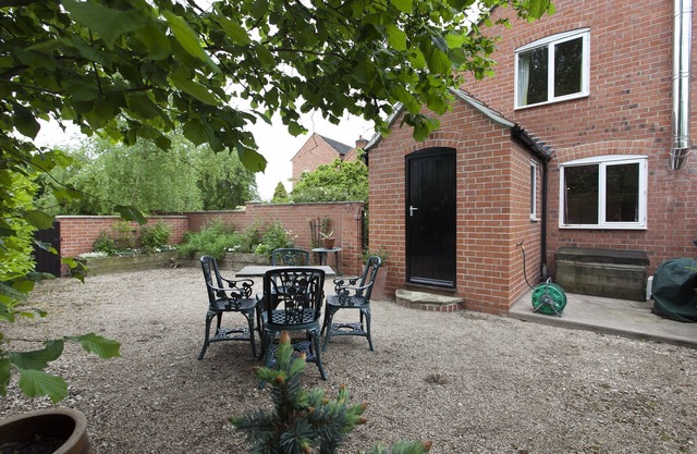 Hillcrest - serviced house, sleeping 2 in one bedroom