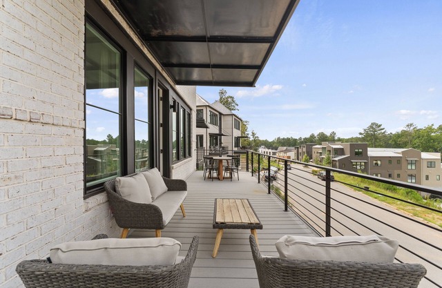 Hillside Haven - BEAUTIFUL 2 Bedroom/2Full Bath Townhome