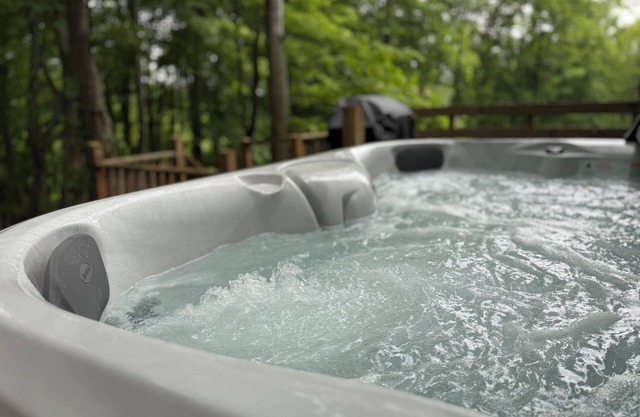 Hillside Retreat - Charming Hocking Hills Home - 5BA, 4BD, 7 mi to Trails