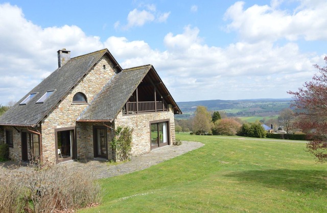 Hillside Retreat with Pond
