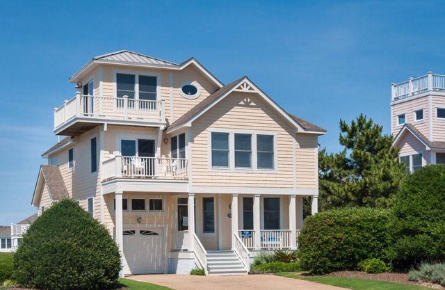 Hilltop Haven: Amazing Views, Private Pool, Spa