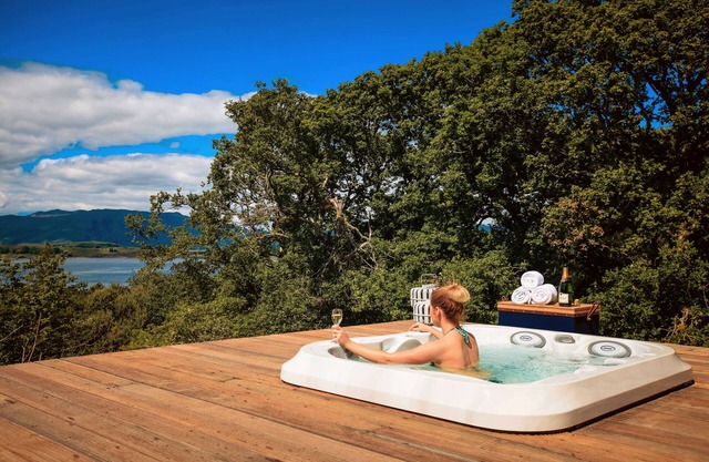 Hilltop Lodges with Hot Tub overlooking Loch Creran and Lismore.