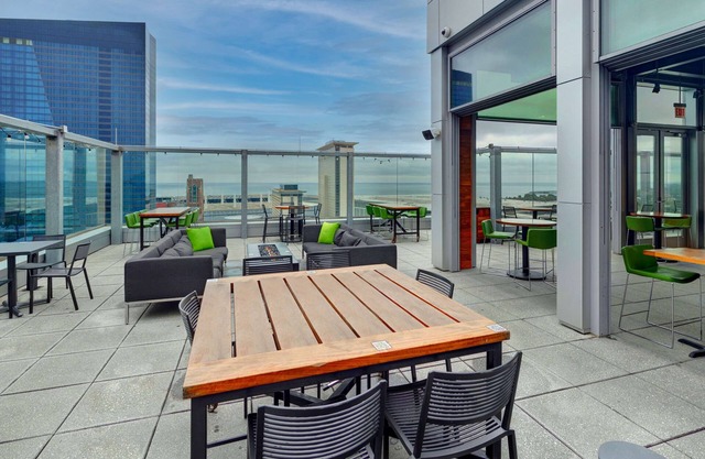 Hilton Garden Inn Chicago McCormick Place
