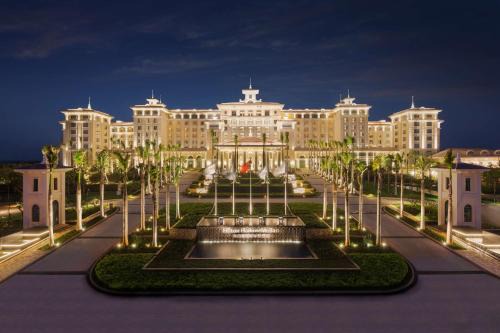 Hilton Haikou Meilan - Beachfront Hotel