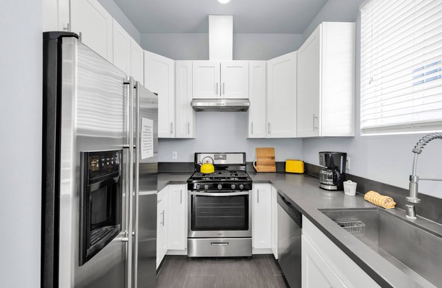 Hinds by AvantStay Duplex in North Hollywood