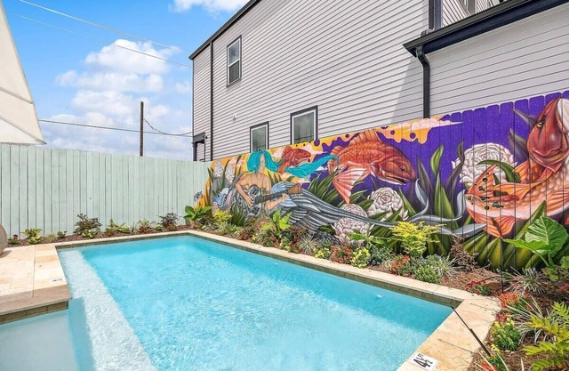 Hip Art Filled Uptown Oasis w/Heated Pool +Parking