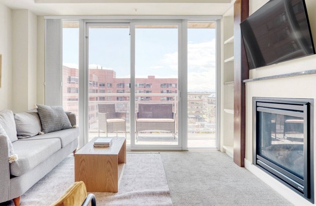 Hip Cherry Creek 2BR w/ Gym & Theater, near Pulaski Park, by Blueground