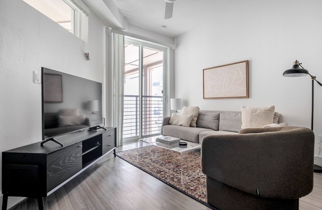 Hip Downtown 1BR w/Deck & Gym, nr Shopping & Food, by Blueground