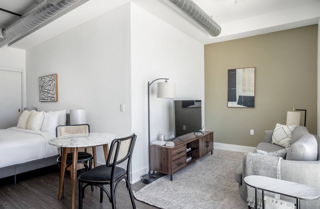 Hip Marina Del Rey 1BR w/Pool, Gym & W/D, near marina, by Blueground