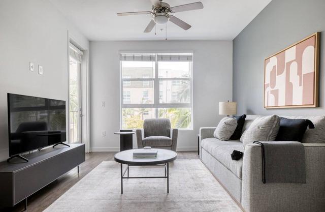 Hip Mission Valley 1BR w/Gym, W/D & Pool, nr restaurants, by Blueground