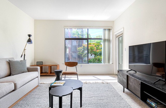 Hip San Jose 1BR w/Gym, Pool, W/D, walk to WF + Caltrain, by Blueground