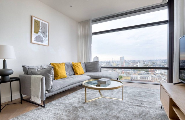 Hip Shoreditch 1BR w/Security Concierge, nr Bars & Shops, by Blueground