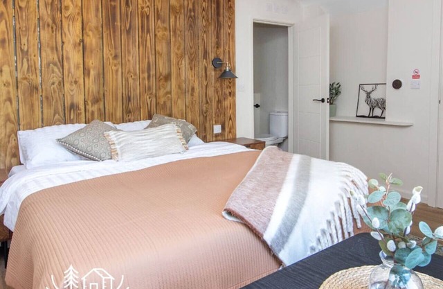 Hippo Room 8 - Peaceful Double - Garden View