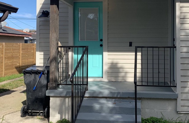 His and Hers Uptown Palace