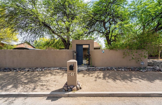 Historic 1944 2-Bedroom Bungalow Near the University of Arizona