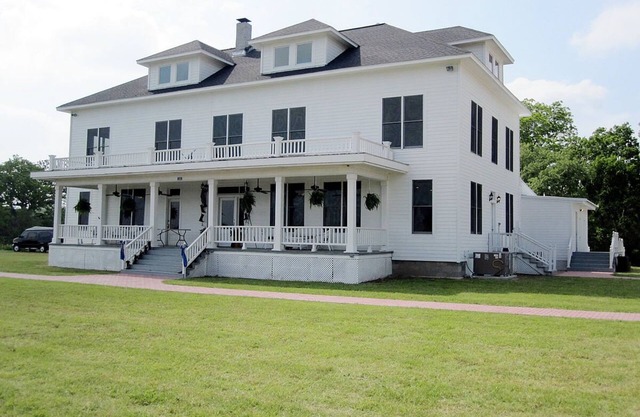 Historic 3 story 12 room hotel on historic ranch on the Guadalupe River