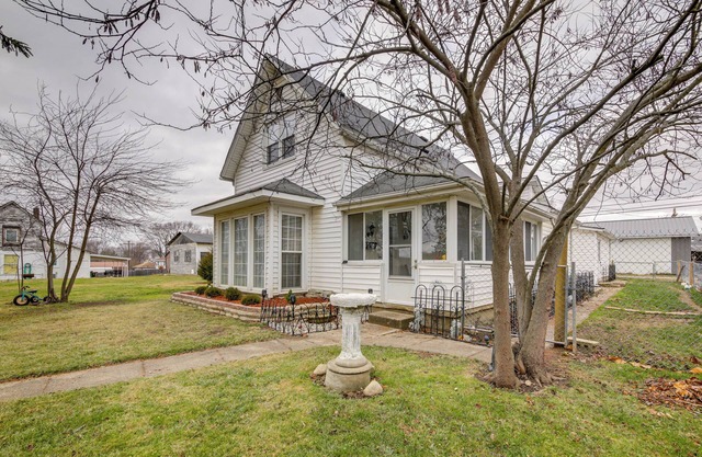 Historic Alexandria Home w/Private Yard!