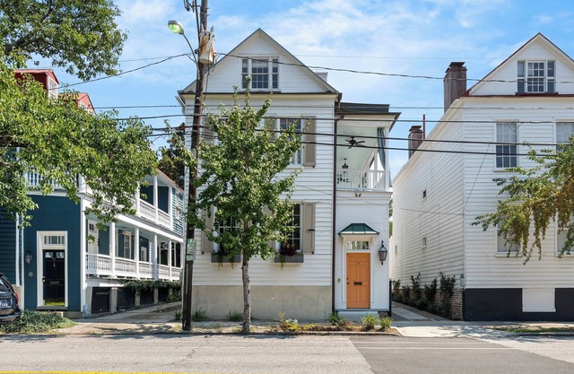 Historic Charleston home located in the heart of downtown Charleston