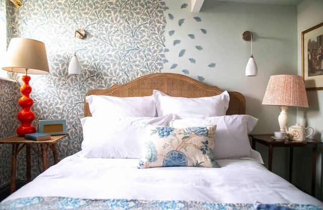 Historic Farm Cottage with Spa & Catering: up-to 7 guests