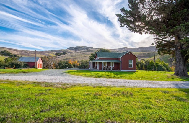 HISTORIC FARMHOUSE ON 400 ACRE RANCH
