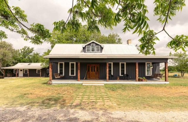 Historic Farmouse & Stable turned Studio Retreat