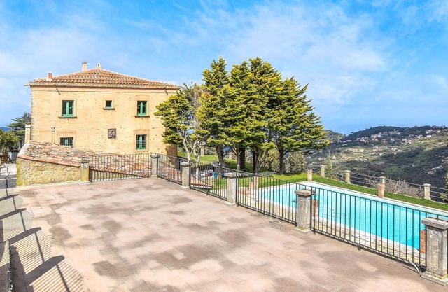 Historic, generously equipped villa with magnificent views.