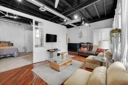 Historic Germantown 1br Loft