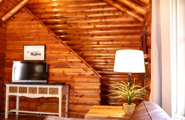 Historic Log Cabin for South Dakota Glamping Getaways