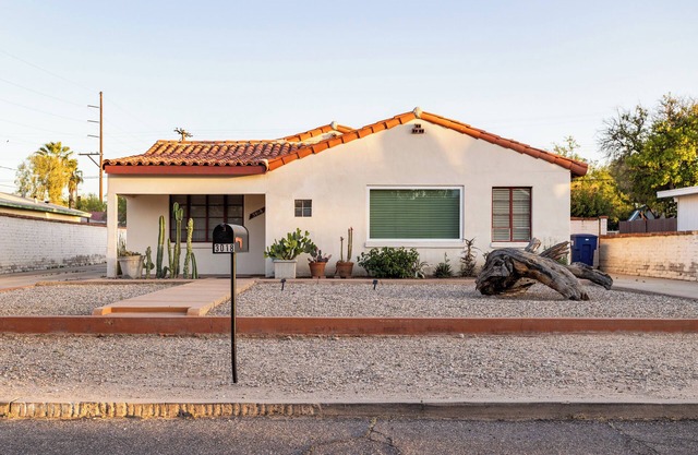 Historic Midtown Vacation Bungalow with Pool