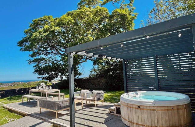 Historic Millbank Estate with Sea Views