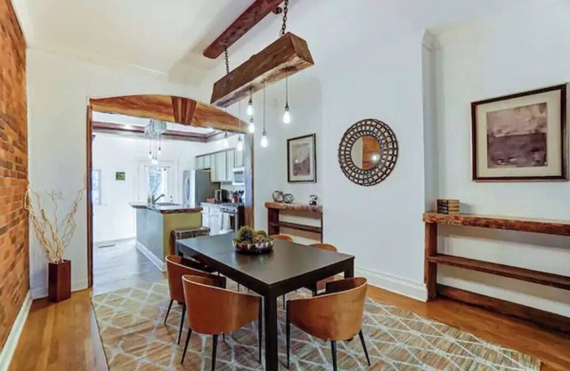 Historic Mt. Adams Townhome-Walkable-Sleeps 10