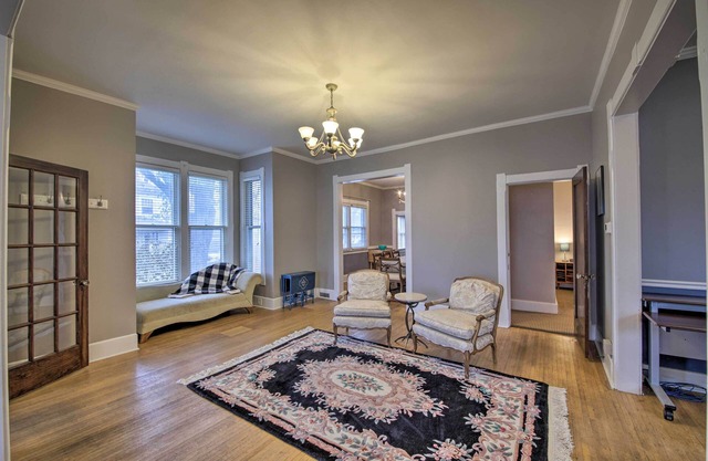 Historic Noblesville Home: Walk to Downtown Shops!