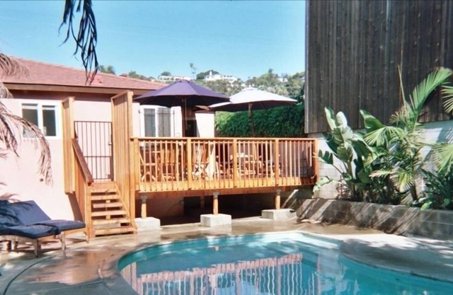 Historic Old Town District Studio , Pool, Cabana/ Pets Welcome