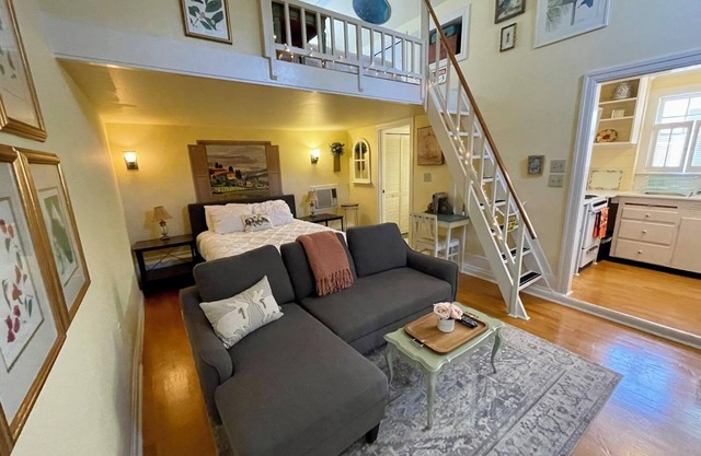 Historic Private Cottage with Loft by Waterfront Park & Scenic Path to Downtown