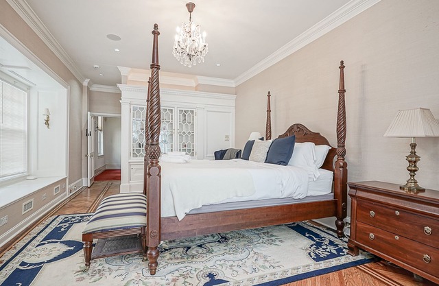 Historic Rittenhouse Mansion -8BR- Your Holiday or Corporate Retreat w/Roof deck