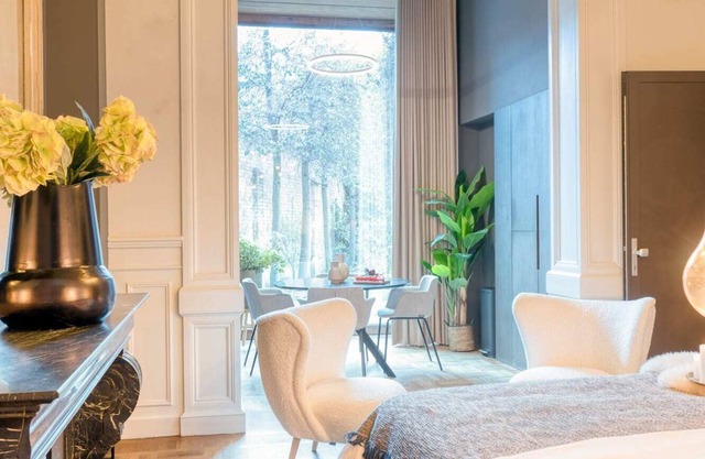 Historic studio with Charming Garden View