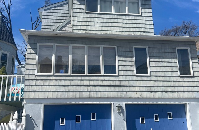 Historic Summer cottage, close to private beach for rent by the month or week