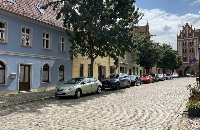 Historic townhouse for up to 12 guests with an event cellar